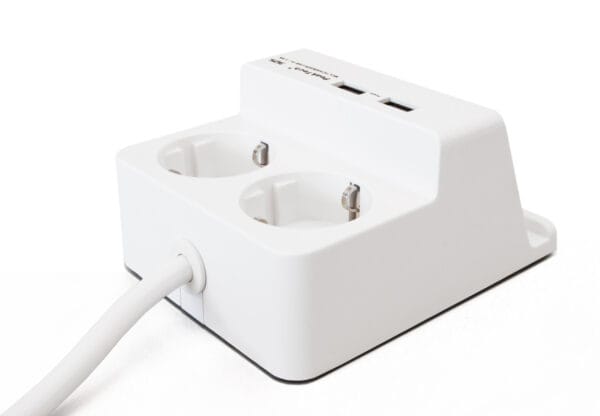 PeakTech® P 3125 2 x 230 V Schuko and 2 x USB charger with 2.5 A - Image 2